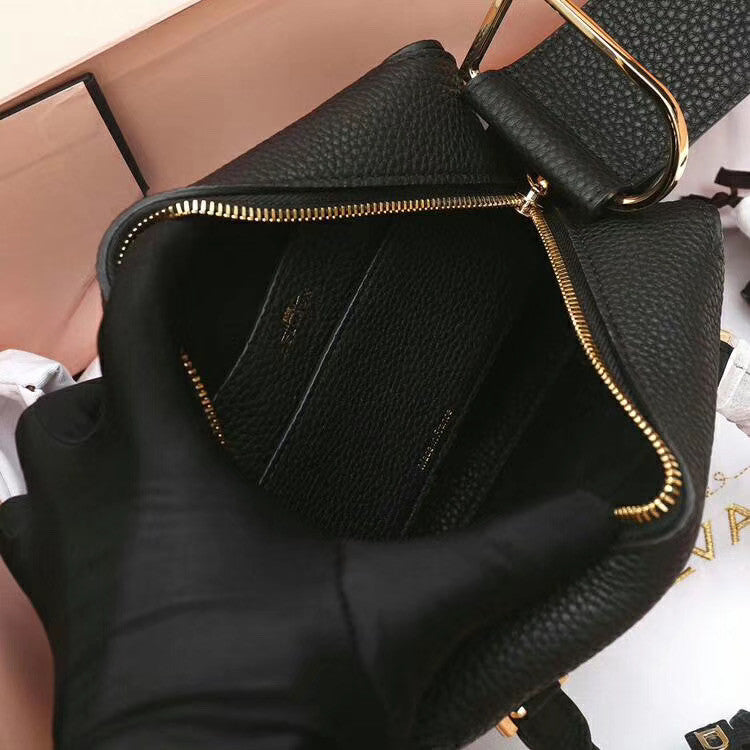 Delvaux Cool  Limited Edition Box Mini Studs Black