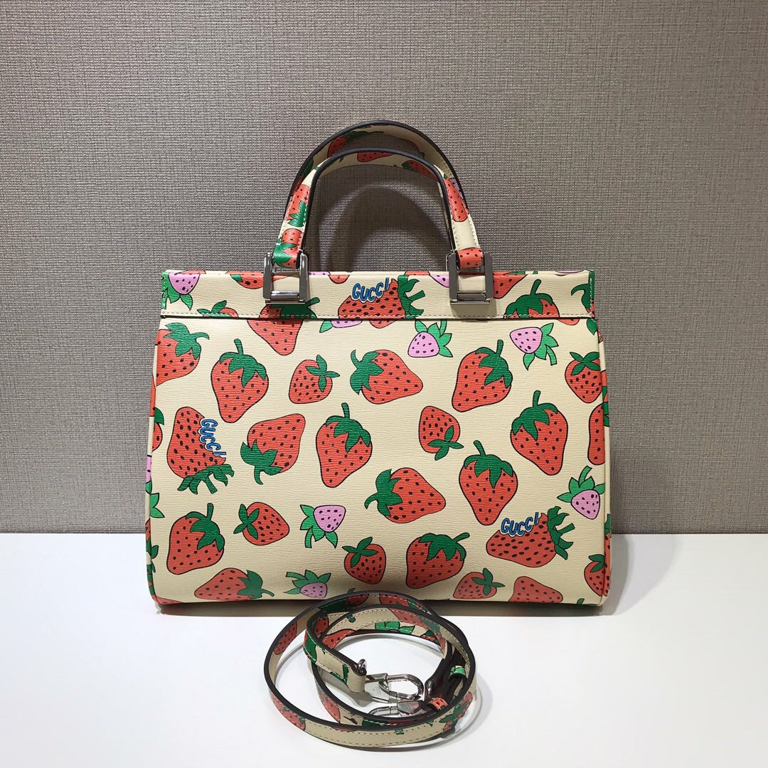 Gucci Zumi Strawberry print medium top handle bag