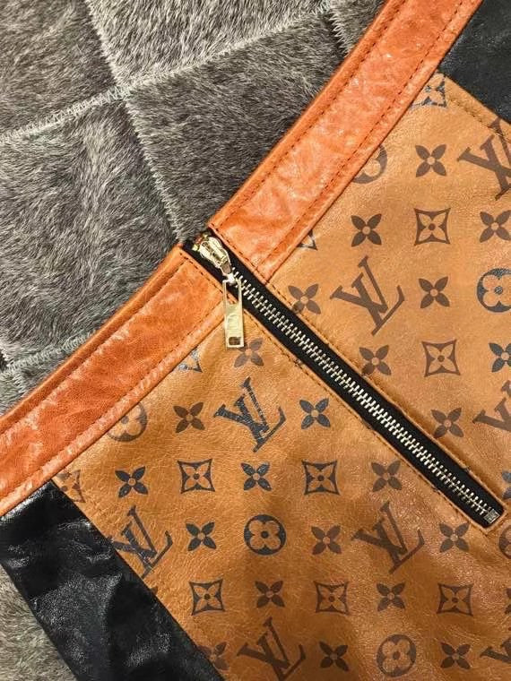 Louis Vuitton 1A82RO TATTOO MONOGRAM A-LINE MINI SKIRT