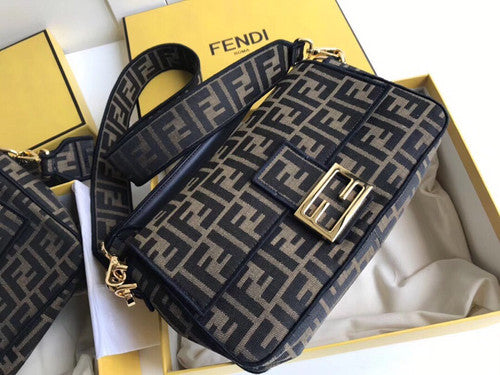 FENDI BAGUETTE LARGE Brown fabric bag