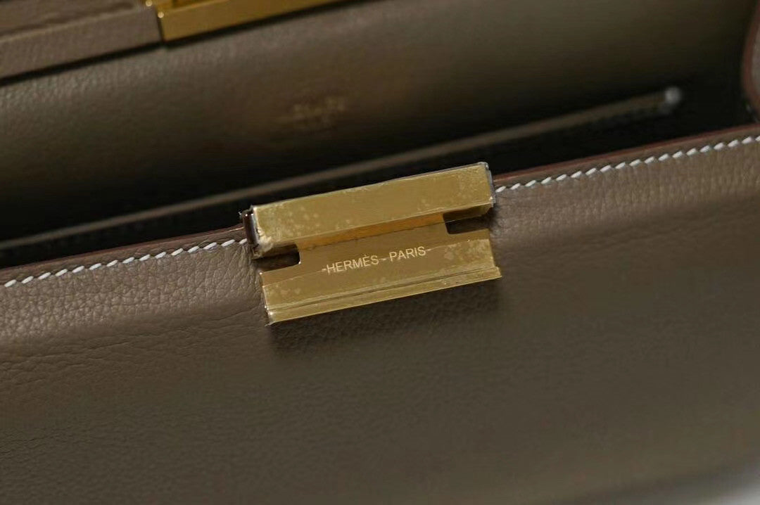 Hermes Clic-H 21 bag Etoupe Evercolor calfskin  with Gold hardwares