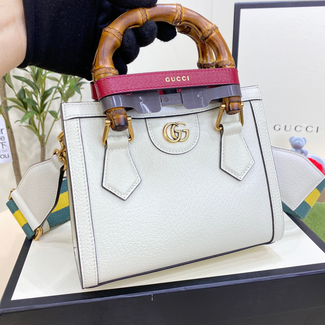 Gucci Diana Mini tote bag White
