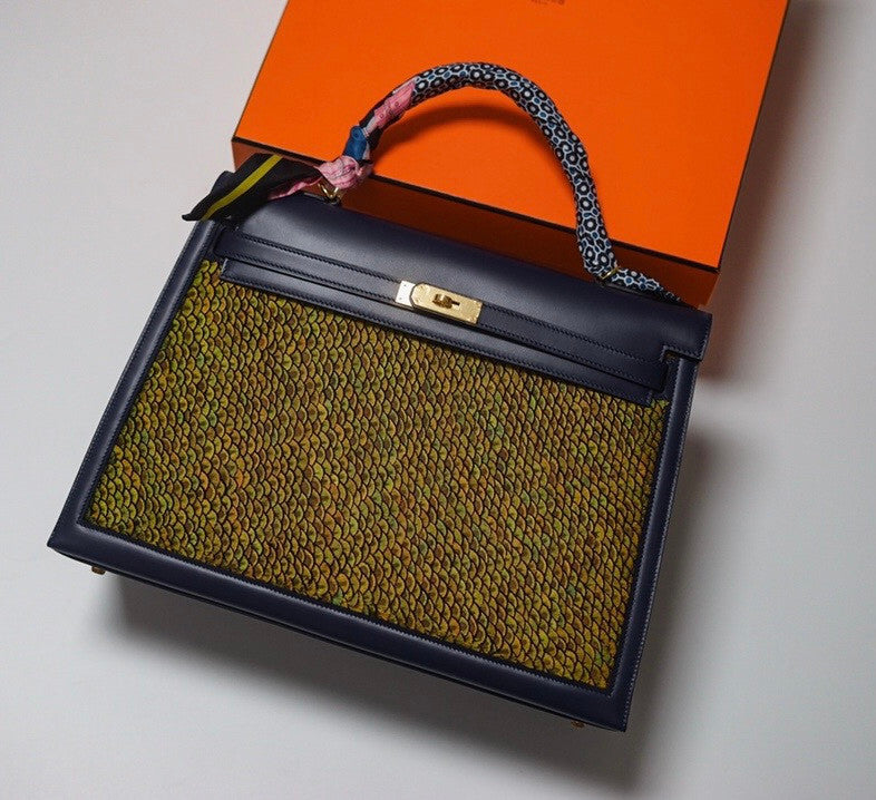 Hermes  FEATHER KELLY 40 Black Peacock feather & Box Leather with Palladium Hardware