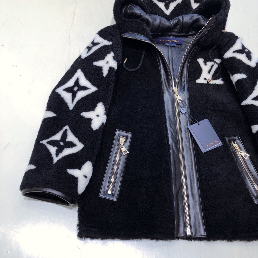 Louis Vuitton 1A8KYQ  MACRO MONOGRAM FLOWER SHEARLING JACKET