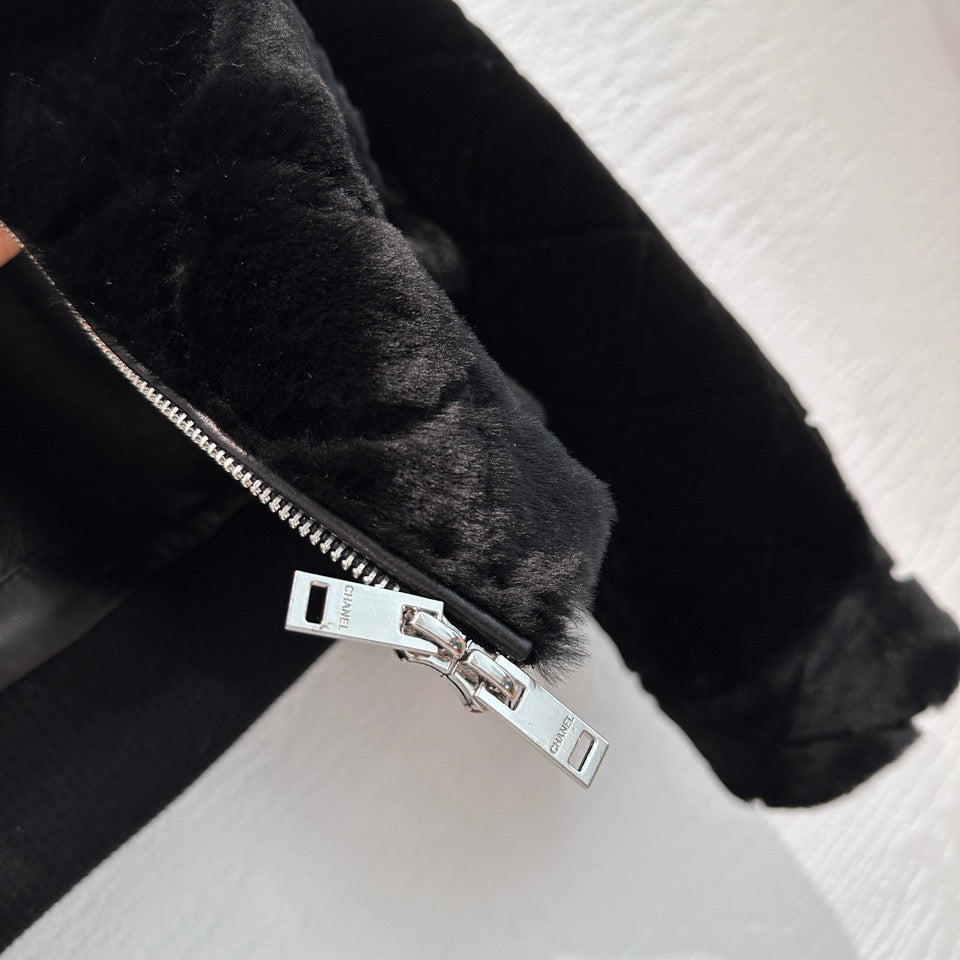 Chanel Shearling Bomber Jacket with Diamond Quilting and CC Logo — Fall/Winter 2026-2027 Chanel
