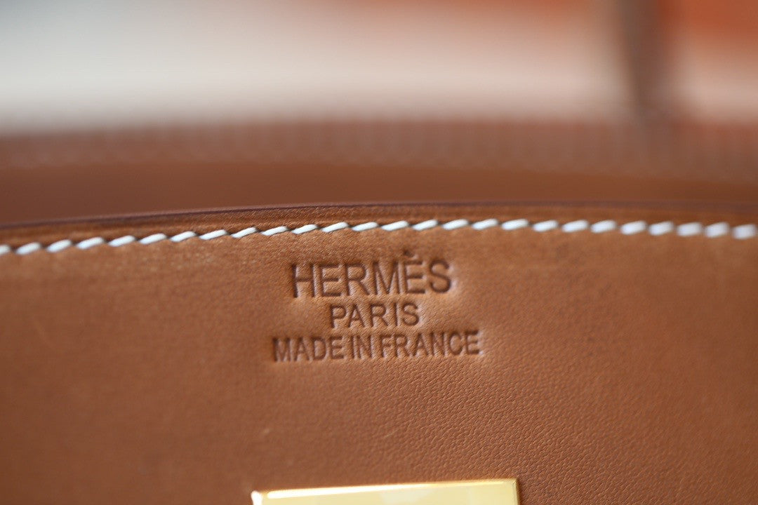 Hermes Birkin 40 Fauve Barenia Leather Gold Hardware