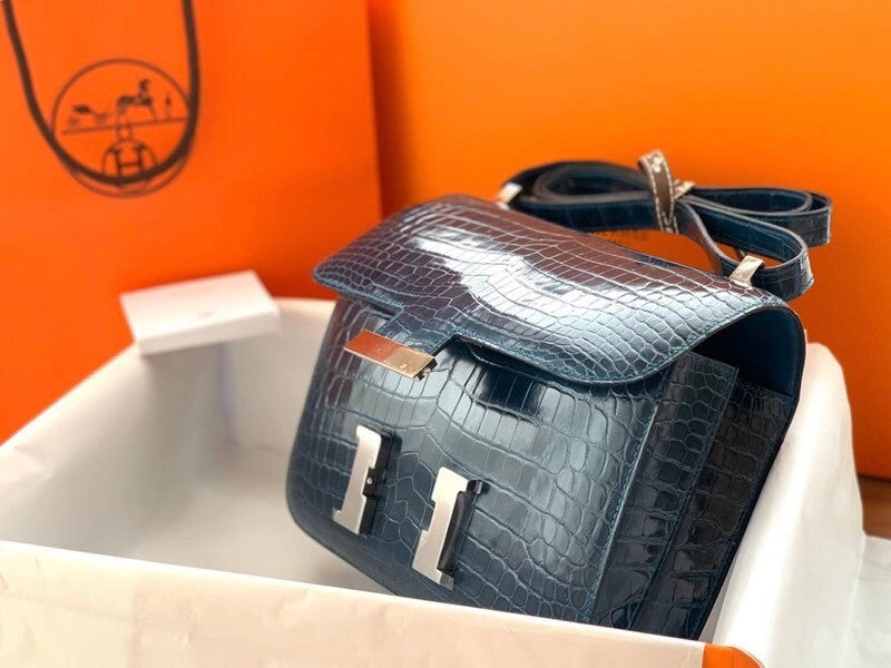 Hermes 1P Duck Blue Constance 18 Alligator with Palladium Hardware