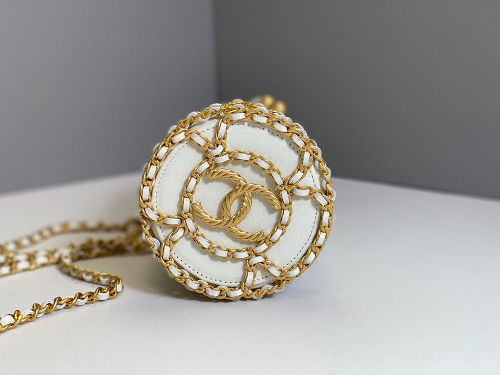Chanel BUCKET WITH CHAIN White
