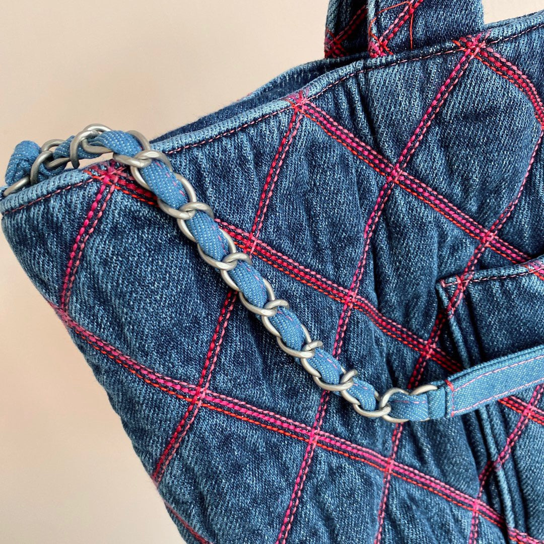 [Priority Access] Chanel CoCo Beach Denim Hobo Bag 2022