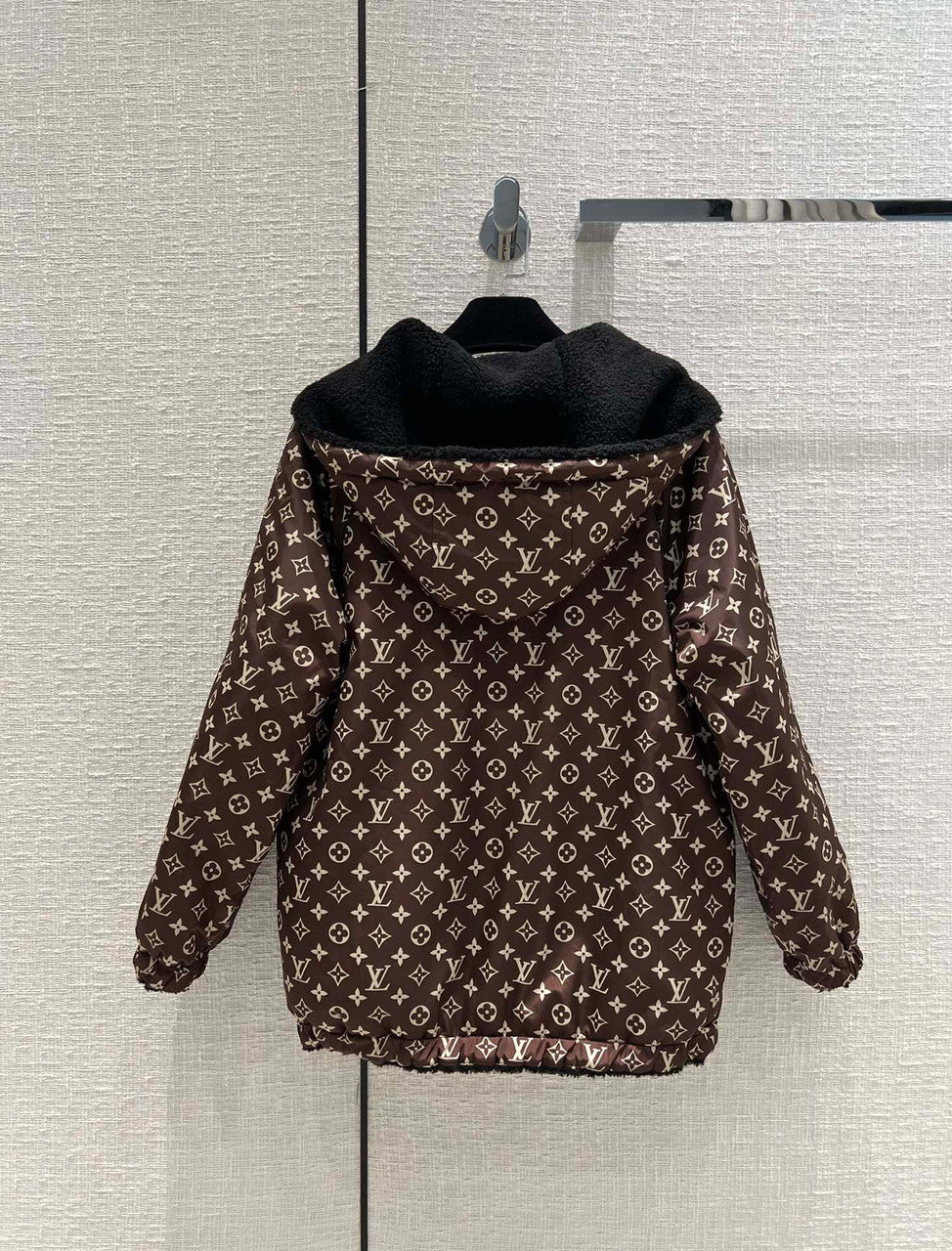 Louis Vuitton 1AAMTB REVERSIBLE BOUCLÉ WOOL PARKA
