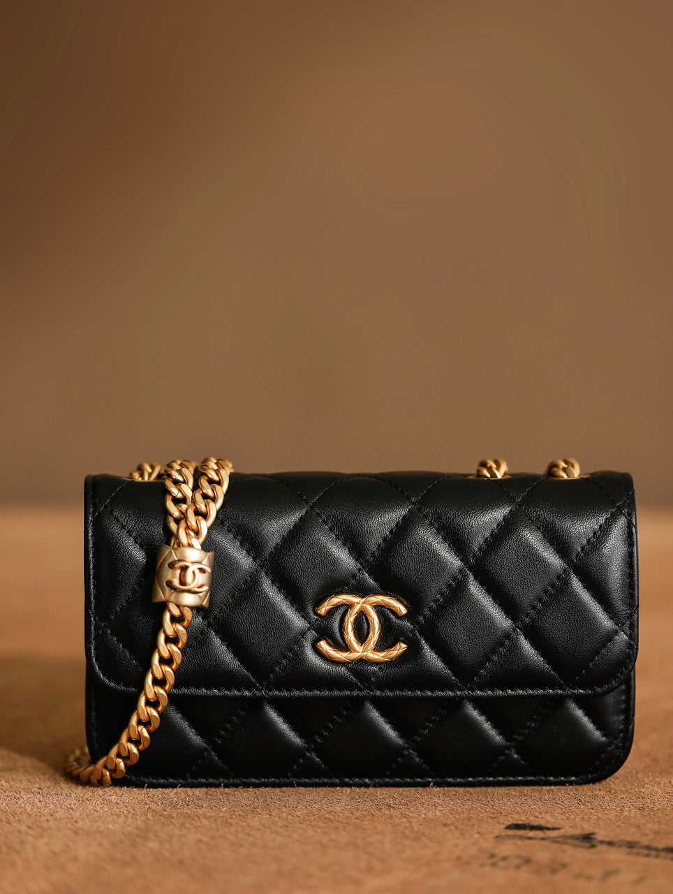 Chanel FW2022 WALLET ON CHAIN