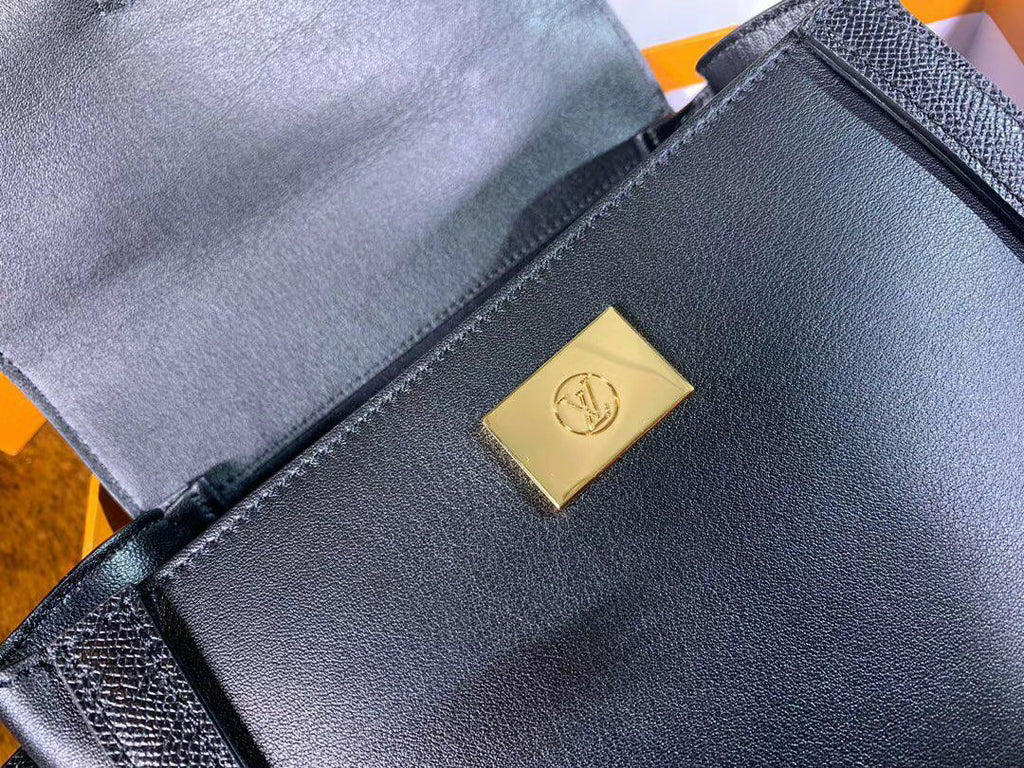 Louis Vuitton M55335 LV ARCH PM