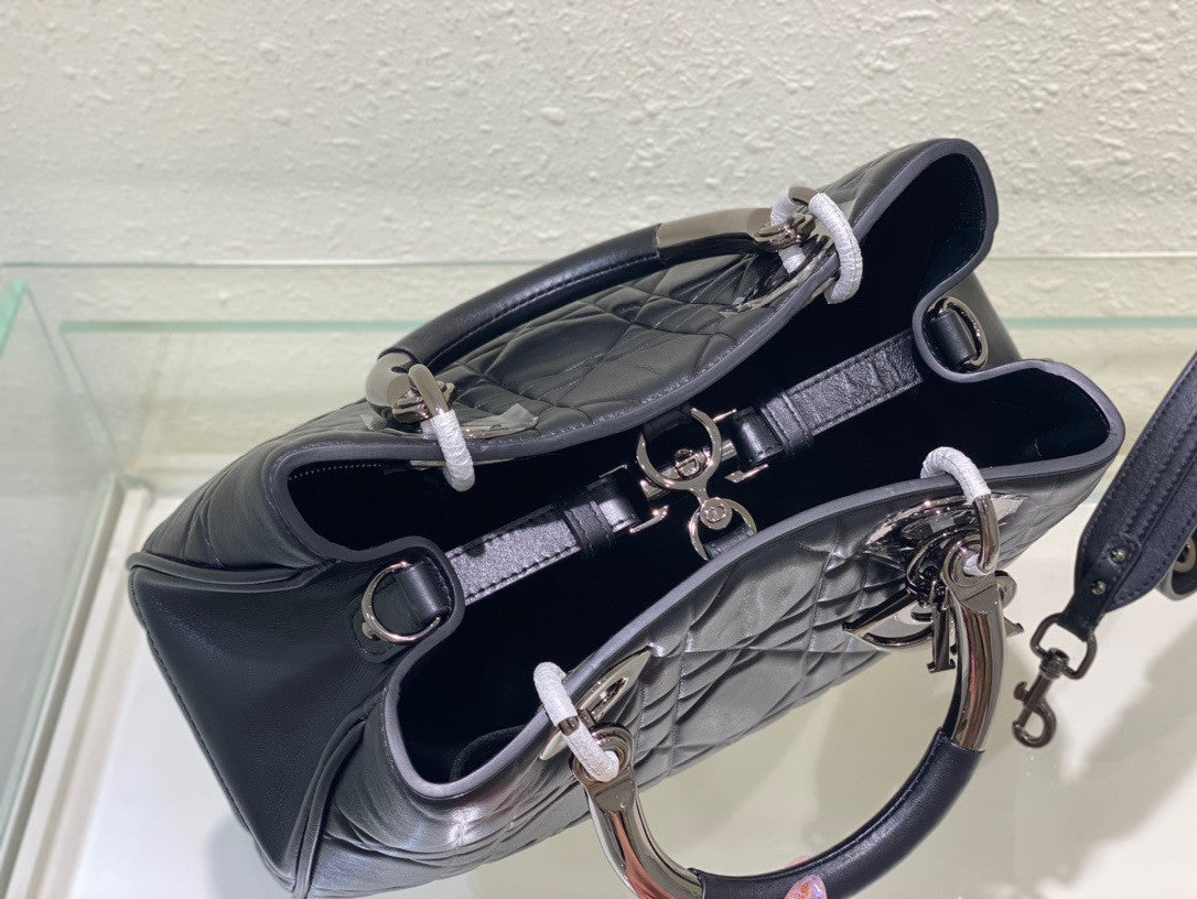 [Priority Release] Christian Dior The lady Dior 95.22 Bag Large Black