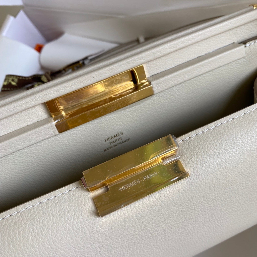 Hermes Clic-H 21 bag Craie Evercolor calfskin  with Gold hardwares
