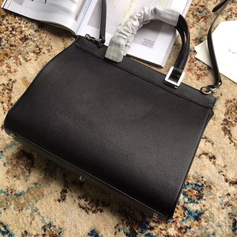Gucci Zumi grainy leather medium top handle bag Black