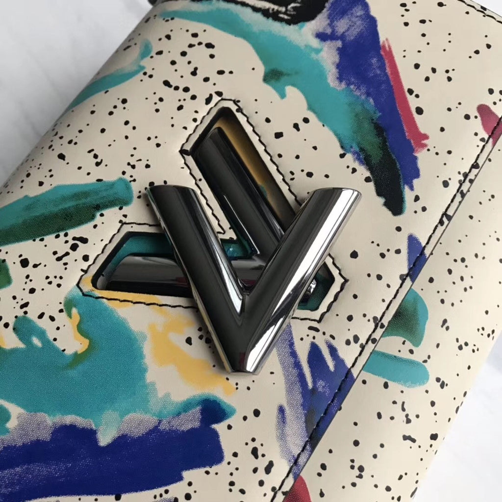 Louis Vuitton M53857 TWIST MM