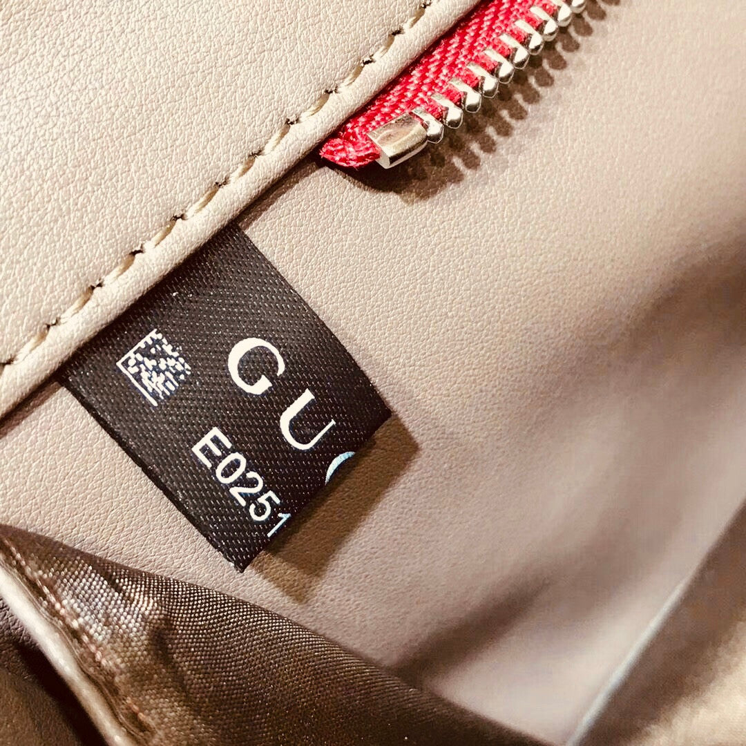 Gucci Red Zumi snakeskin medium top handle bag