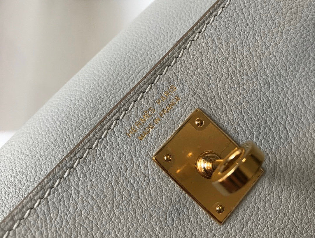 Hermes GRIS PERLE  Kelly Danse Bag Evercolour Leather Gold Hardware