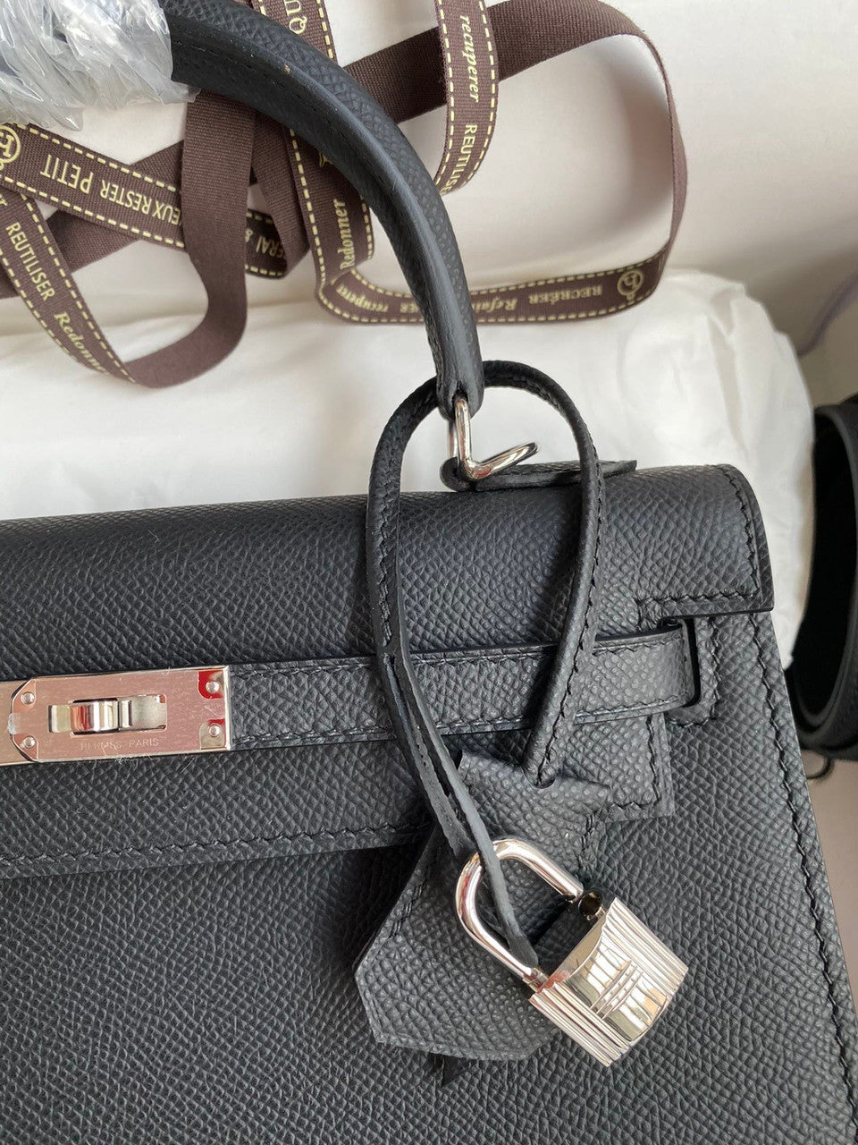 HERMES KELLY 28 SELLIER BLACK  EPSOM PALLADIUM HARDWARE