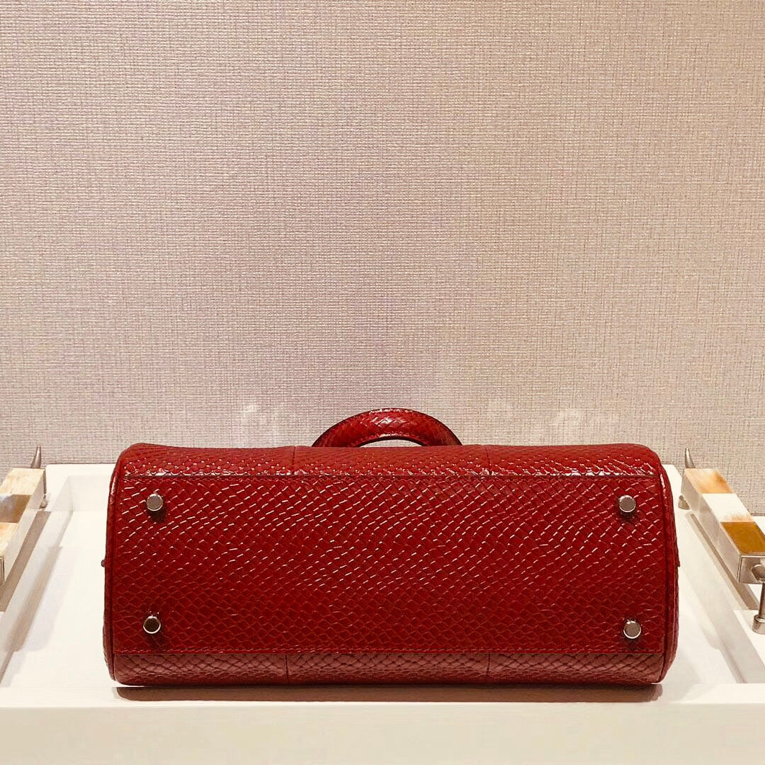 Gucci Red Zumi snakeskin medium top handle bag
