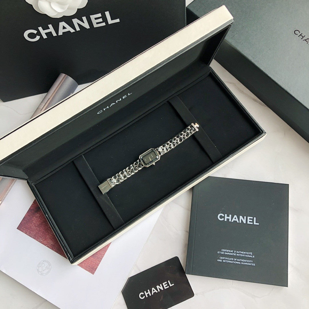 Chanel Pre-Owned 1990s Silver pre-owned Première Rock Quartz