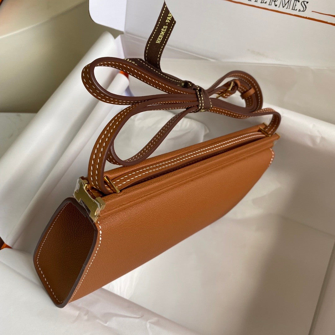 Hermes Clic-H 21 bag Gold Evercolor calfskin  with Gold hardwares