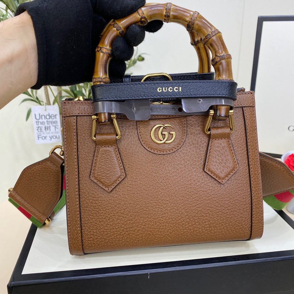 Gucci Diana Mini tote bag Brown