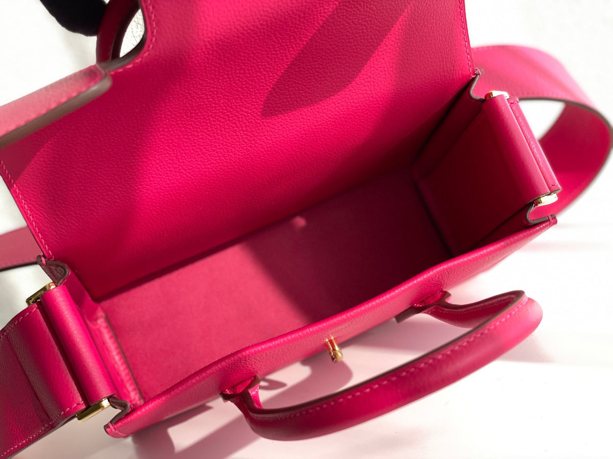 HERMES New Drag 22 Bag Red