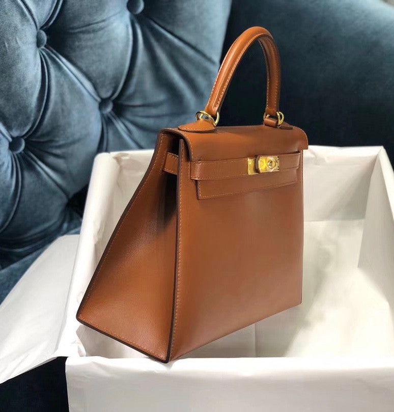 Hermès Caramel Kelly 28 Box Leather Gold Hardware