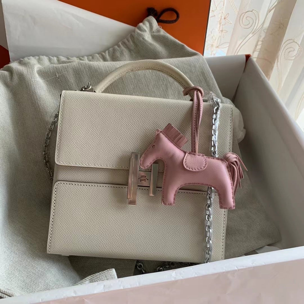 Hermes Cinhetic bag Craie