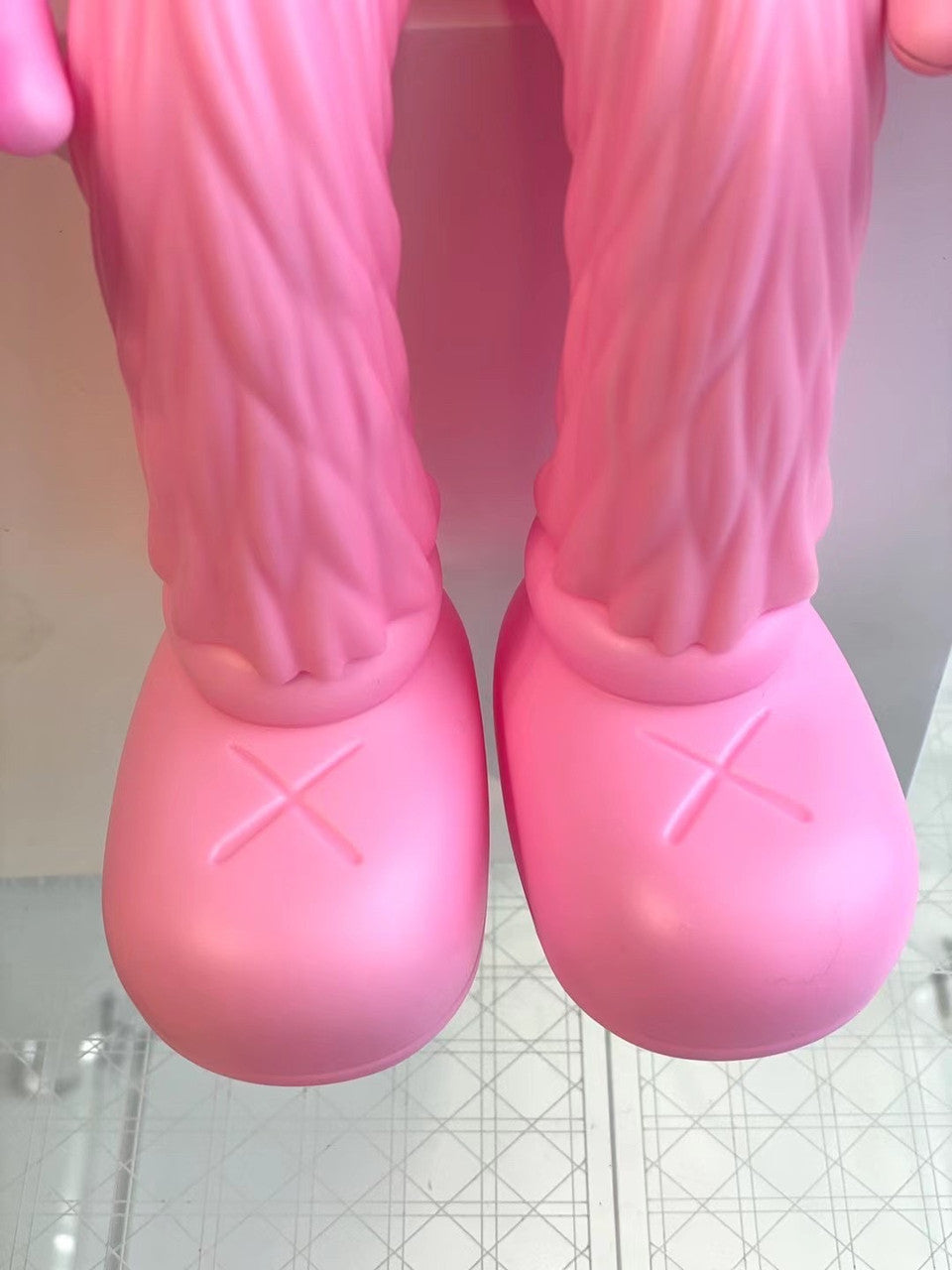 KAWS BFF Seeing (Lamp) Pink/Blue