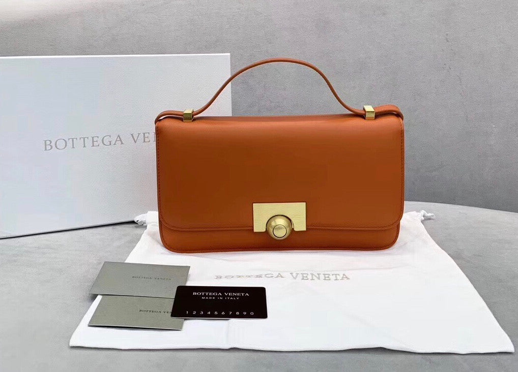 Bottega Veneta BV CLASSIC BAG IN FRENCH CALFSKIN Burned Orange