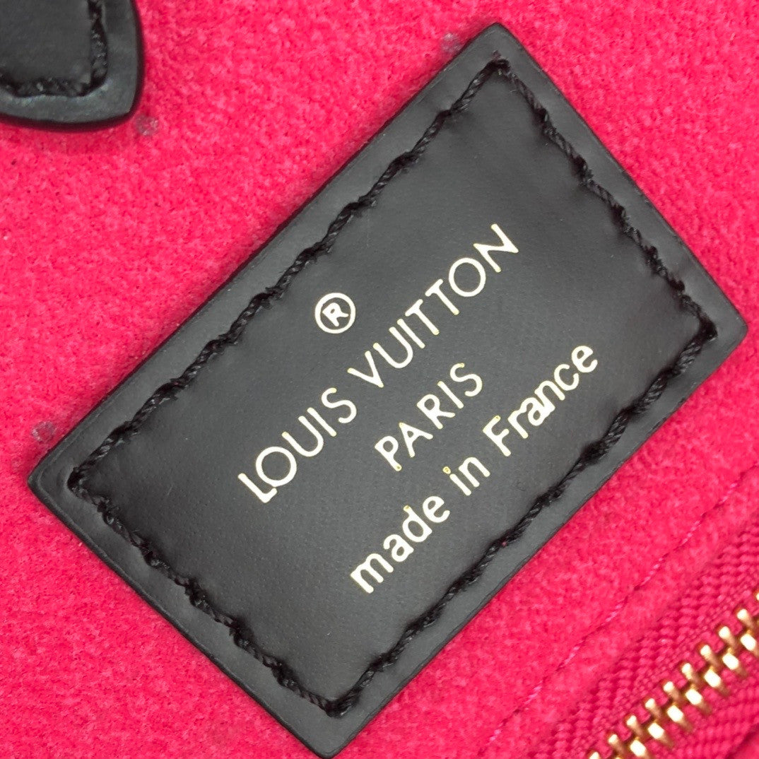 Louis Vuitton M56080  ONTHEGO MM Black Epi Leather