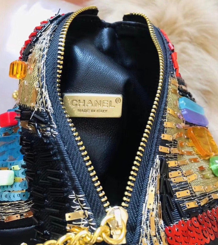 Chanel Pyramid Bag AS0688