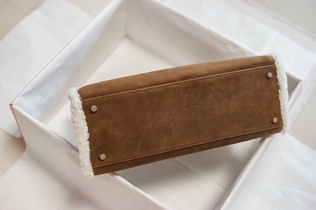 [Exclusive] Hermès Kelly 35 Limited Edition Teddy Shearling Bag