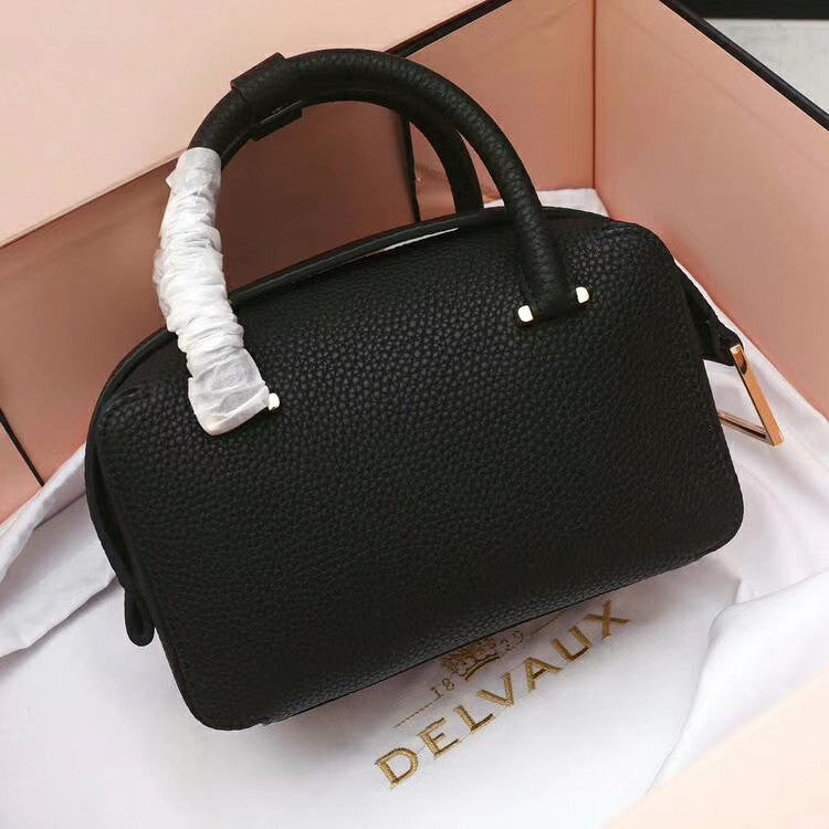 Delvaux Cool  Limited Edition Box Mini Studs Black