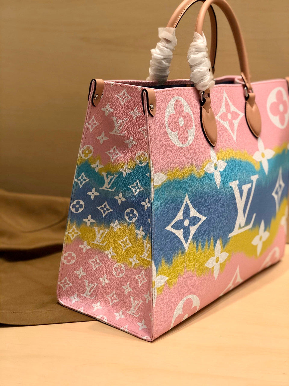 Louis Vuitton M45119 EXCLUSIVE - ONTHEGO GM