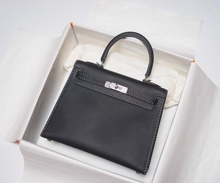HERMES LIMITED EDITION KELLY 28 MISS YOU SELLIER UN POINT SUR DEUX NOIR BLACK MONSIEUR PALLADIUM HARDWARE