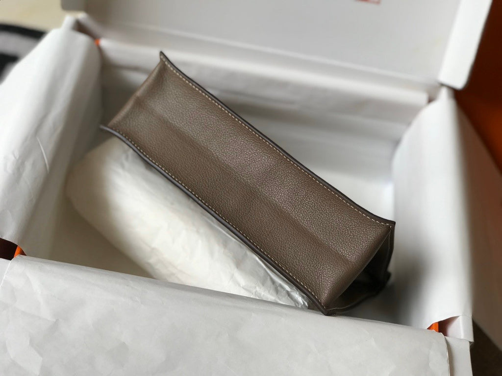 Hermes Etoupe Kelly Danse Bag Swift Leather Palladium Hardware