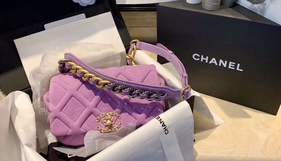 CHANEL 19 Jersey Waist Bag Mauve