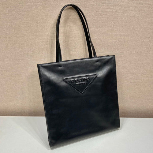 Prada Leather tote Black