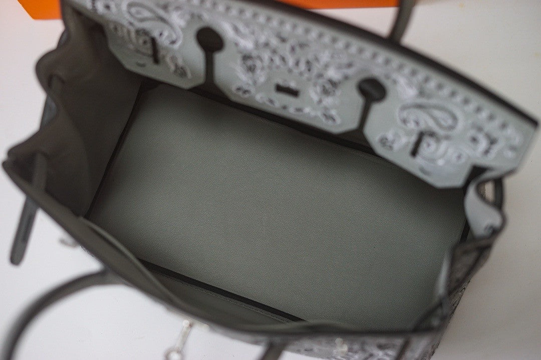 Hermes x Jay Ahr Special Edition custom-embroidering  Grey Birkin Bag 30cm Epsom Leather Palladium Hardware [Carry by Kylie Jenner, Cardi B]