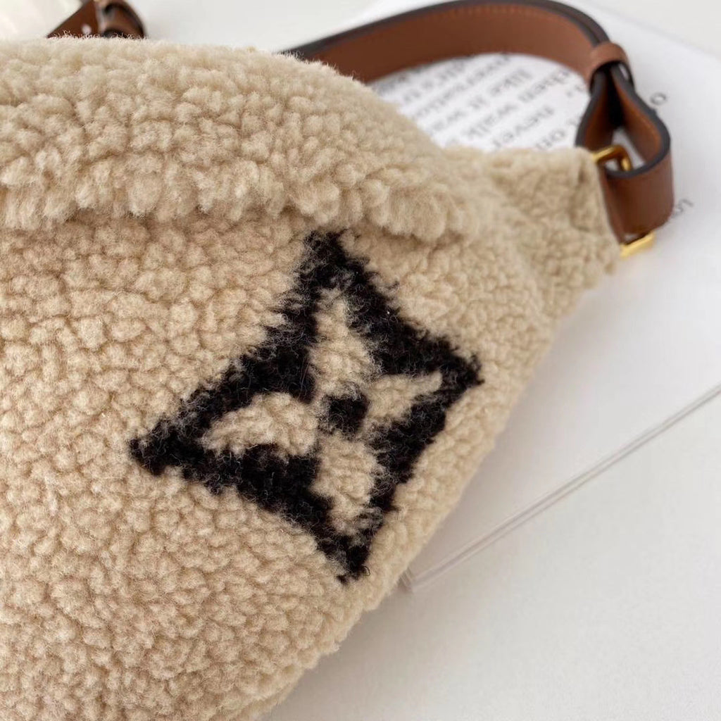 Louis Vuitton M55425 BUMBAG