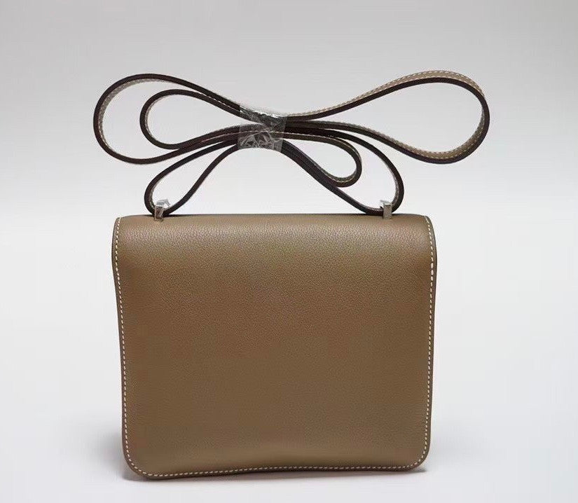 Hermes Etoupe Constance Epsom leather 18cm With Enamel Hardware