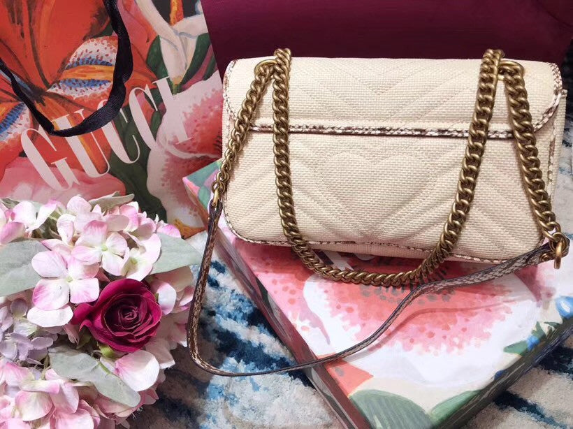 Gucci GG Marmont Beige raffia small shoulder bag