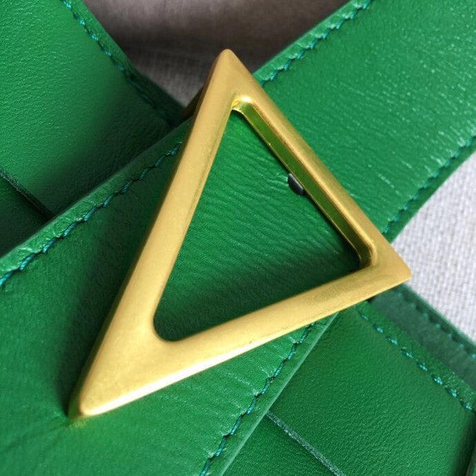 Bottega Veneta MAXI SHOULDER BAG GREEN