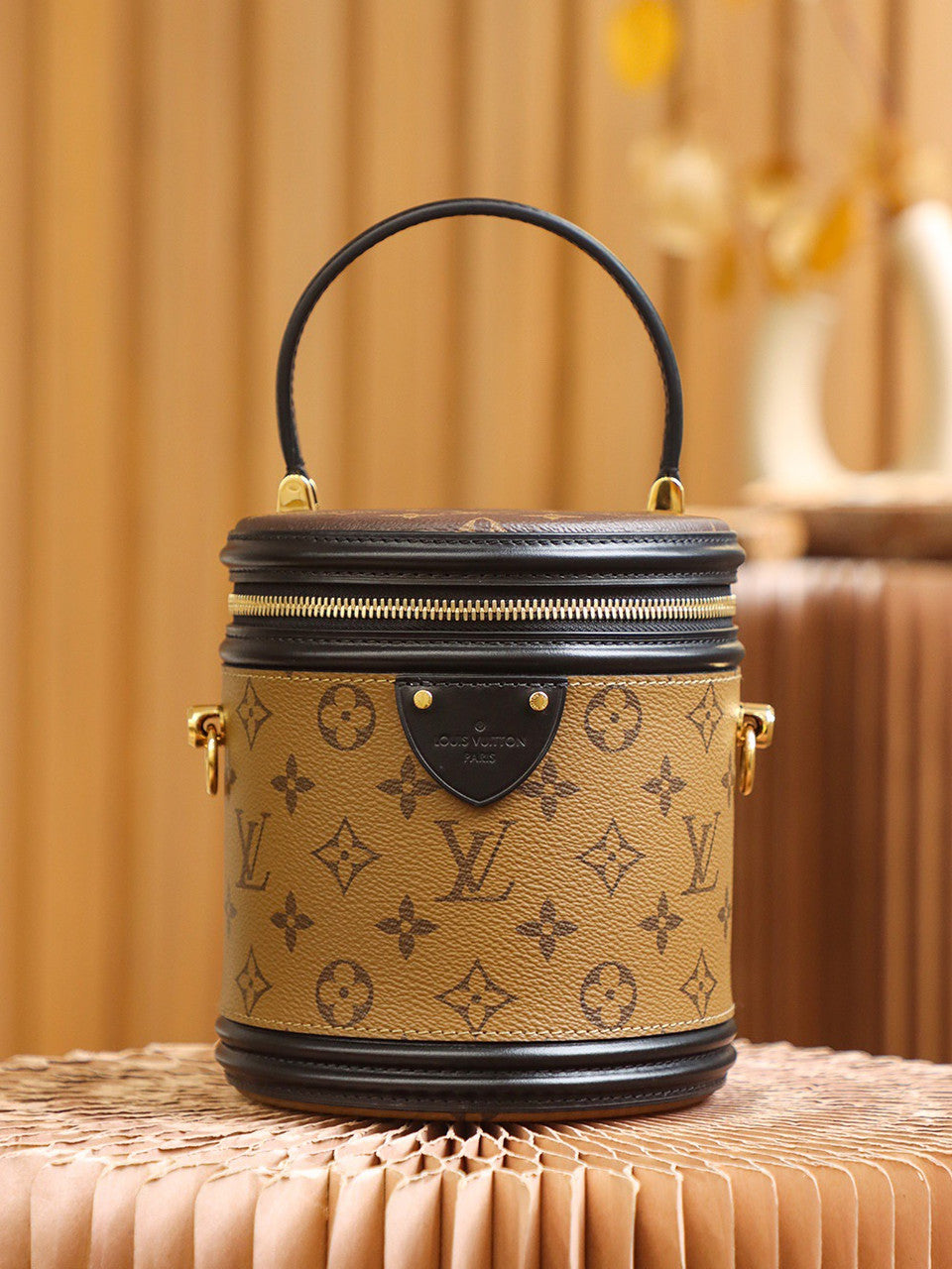 Louis Vuitton M43986 Cannes bag