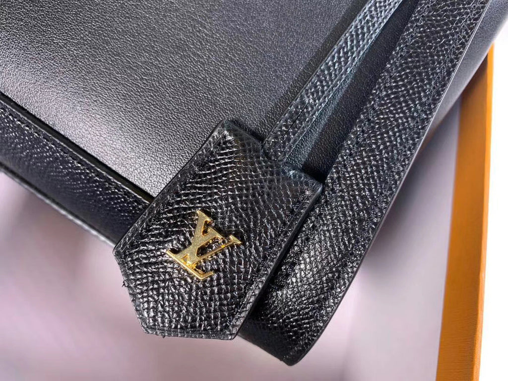Louis Vuitton M55335 LV ARCH PM
