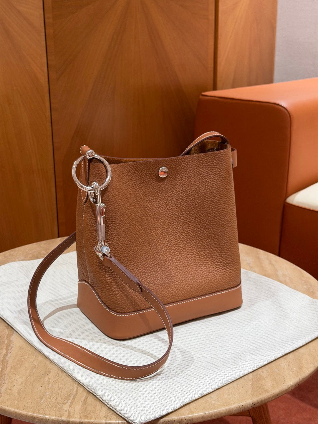 Hermès Double Longe Bucket Bag Gold