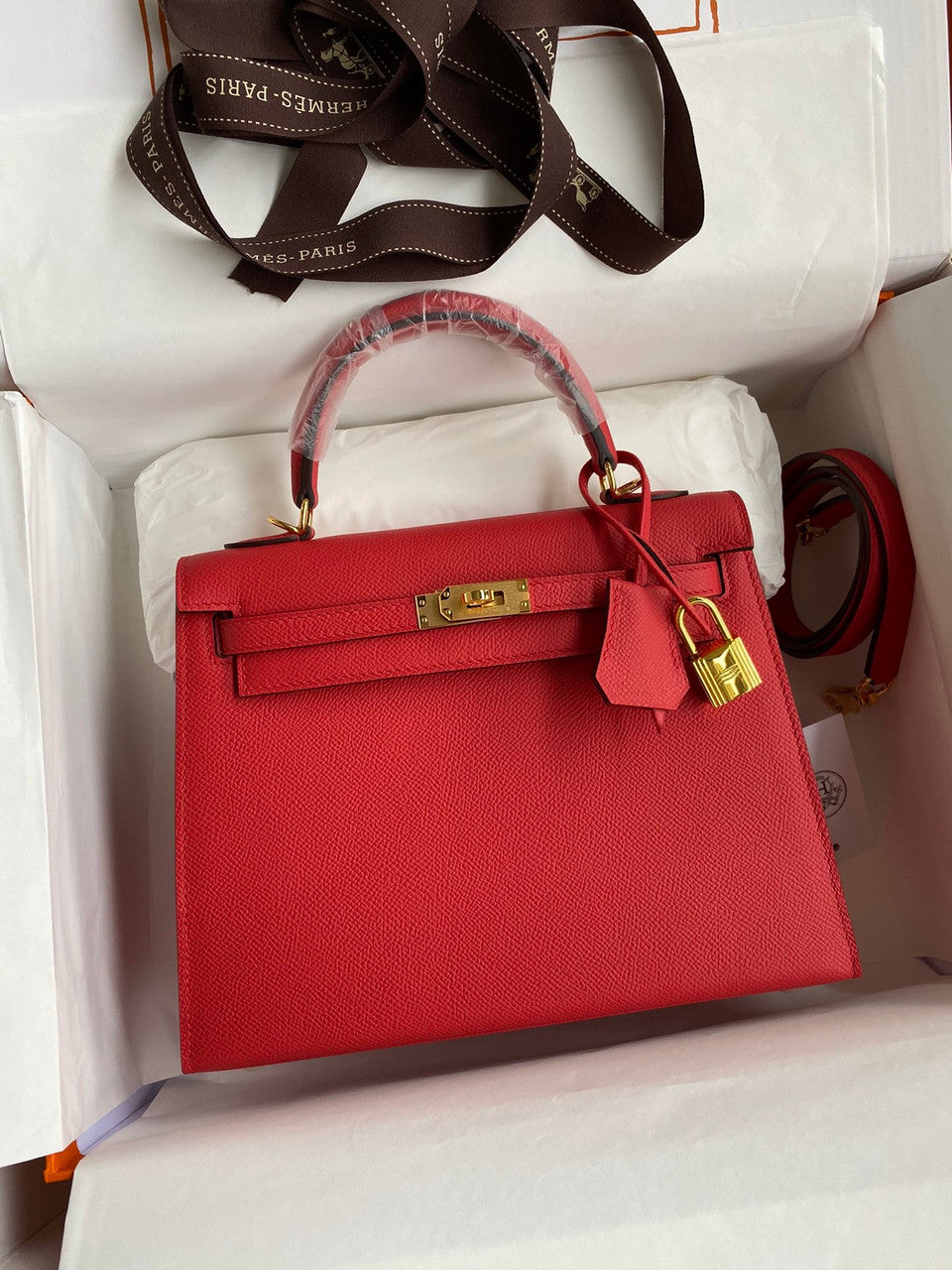 HERMES KELLY 28 SELLIER RED EPSOM GOLD HARDWARE